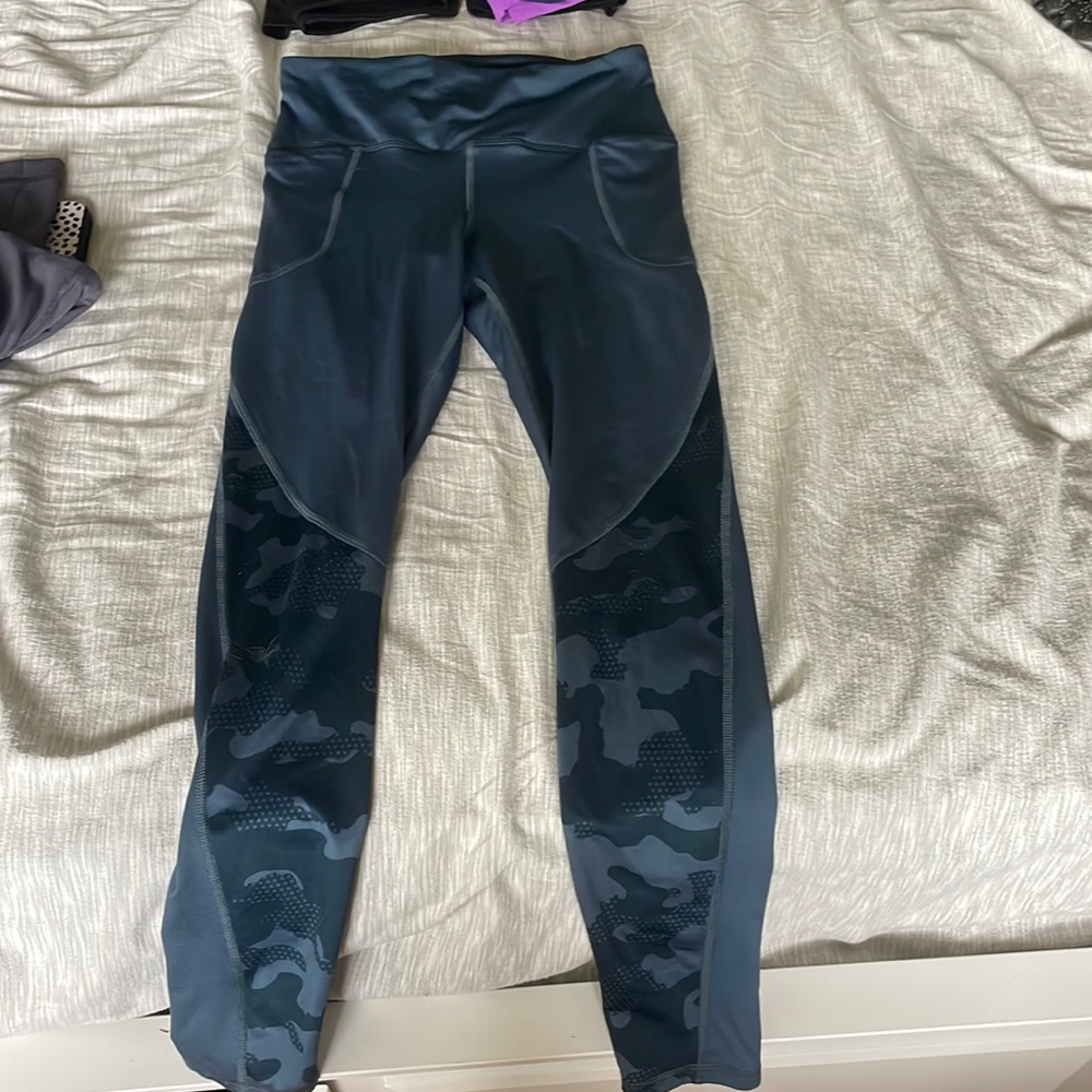 Under-armor leggings